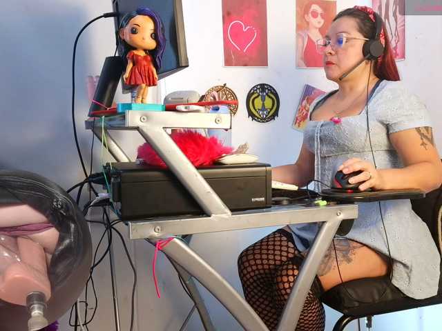 Leidydi223 live cam on BongaCams