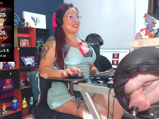 Leidydi223 live cam on BongaCams