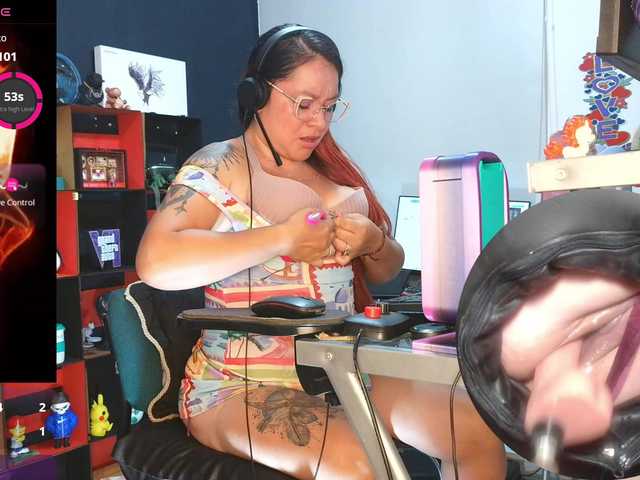 Leidydi223 live cam on BongaCams