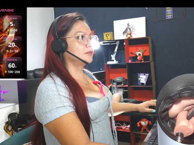 Leidydi223 live cam on BongaCams