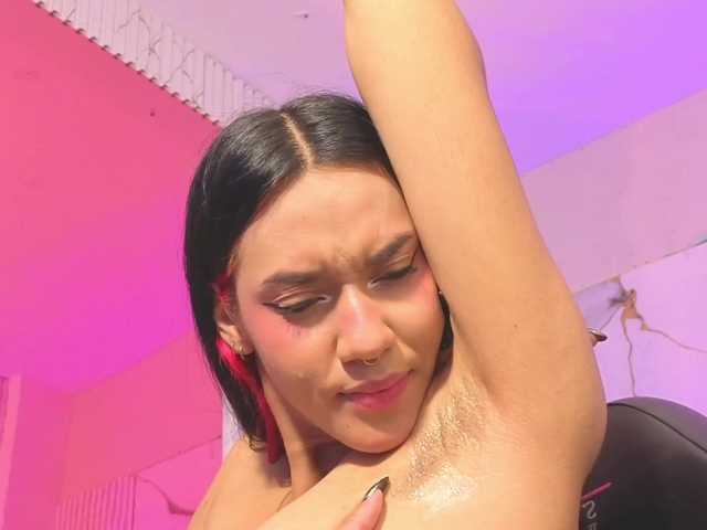 Artemiss-tay live cam on BongaCams