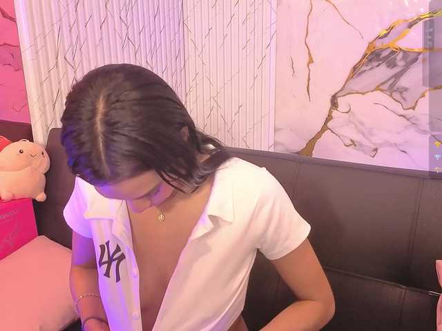 Artemiss-tay's BongaCams show and profile