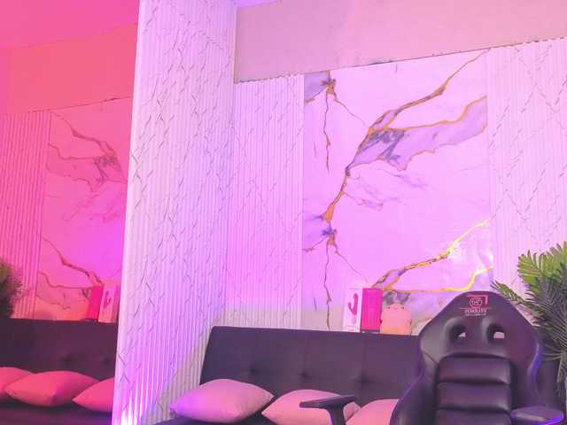 Artemiss-tay live cam on BongaCams