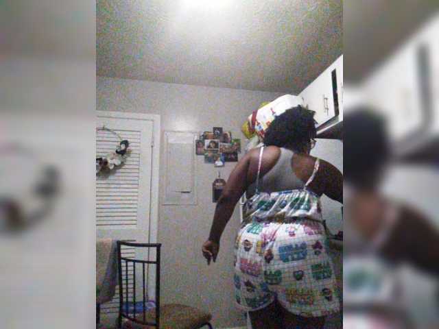 PiNK57CHEVY1 live cam on BongaCams