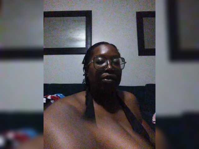 PiNK57CHEVY1 live cam on BongaCams