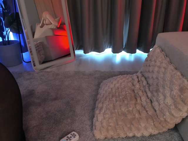 BabeInBlush live webcam show