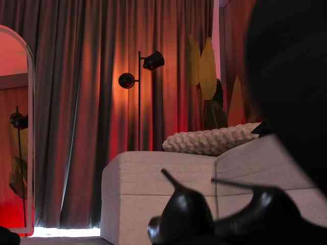 BabeInBlush webcam