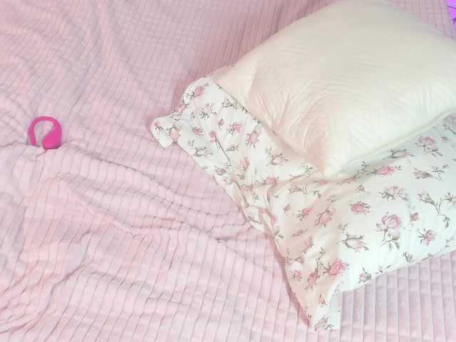 Sweeety-pie's BongaCams show and profile