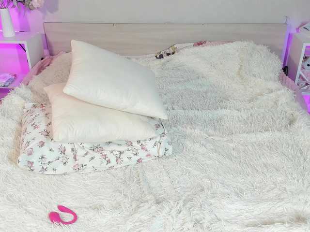 Sweeety-pie's BongaCams show and profile