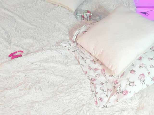 Sweeety-pie's BongaCams show and profile