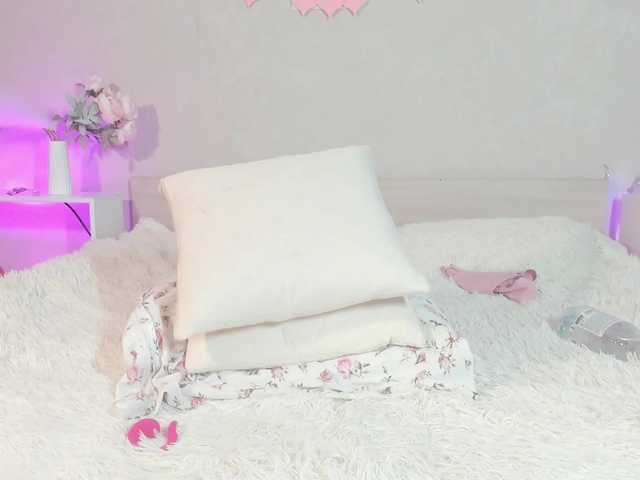 Sweeety-pie's BongaCams show and profile