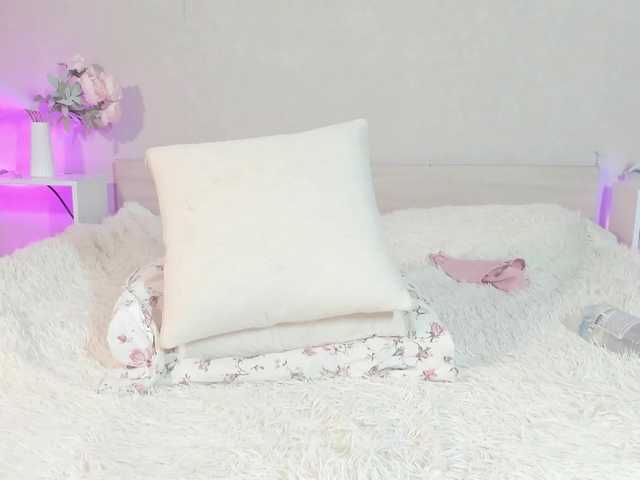 Sweeety-pie's BongaCams show and profile