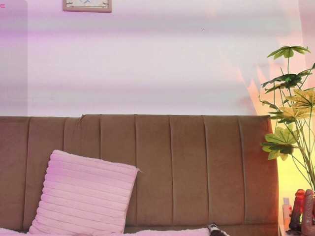 MashaPink live webcam show