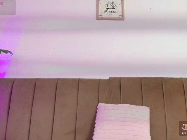 MashaPink live webcam show