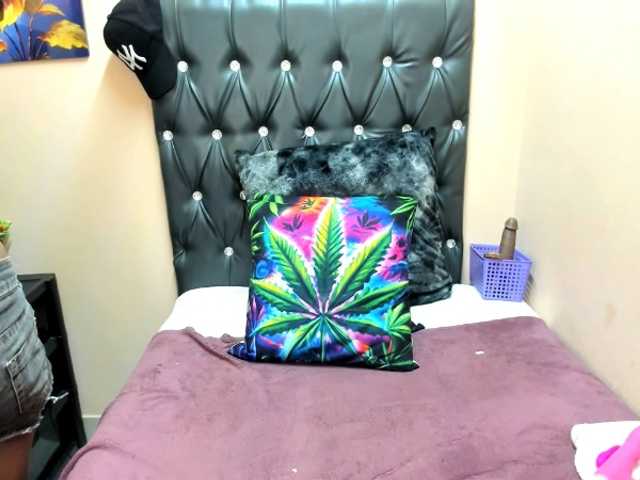 temptressqeen's BongaCams show and profile