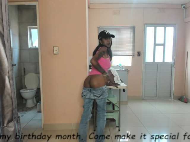 temptressqeen live cam on BongaCams