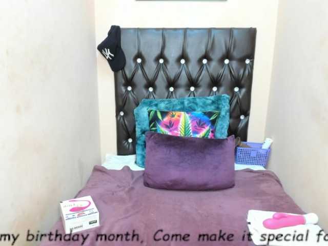 temptressqeen live cam on BongaCams
