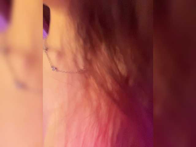 Vishenka69 live cam on BongaCams