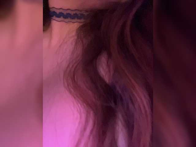 Vishenka69 live cam on BongaCams