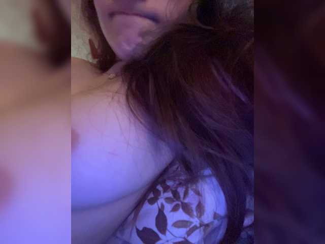 Vishenka69 live cam on BongaCams