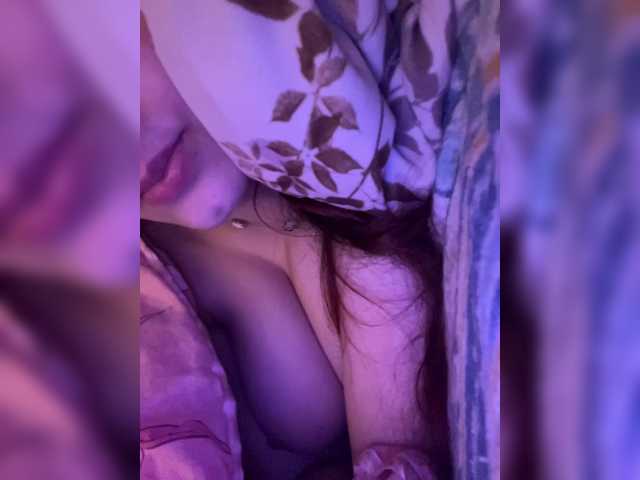 Vishenka69 live cam on BongaCams