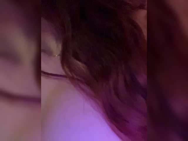 Vishenka69 live cam on BongaCams