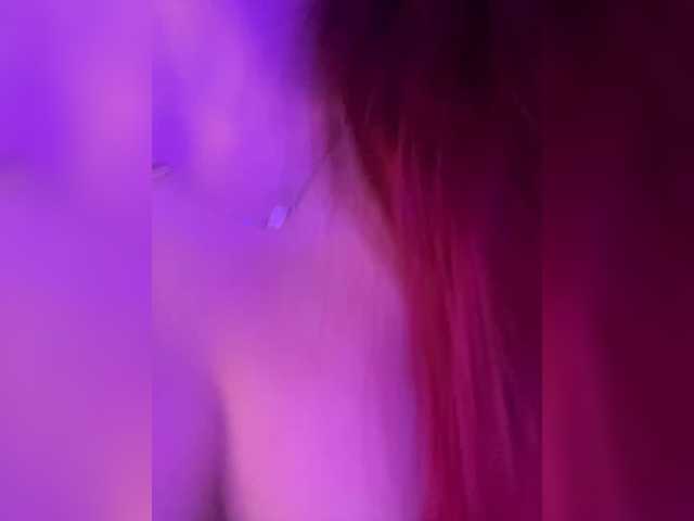 Vishenka69 live cam on BongaCams