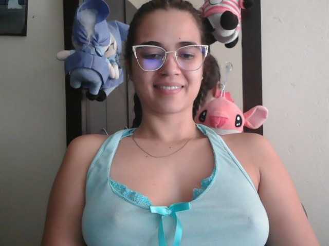 trianabell live webcam show