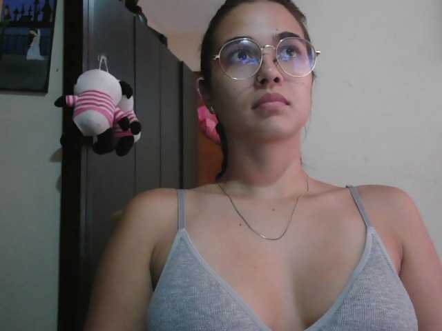 trianabell live cam on BongaCams