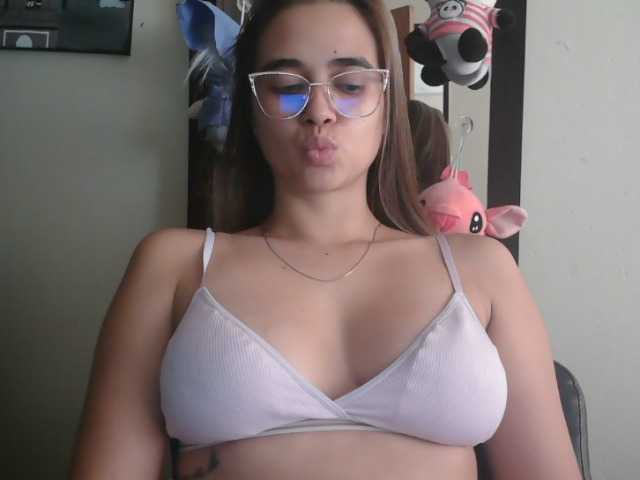 trianabell live cam on BongaCams