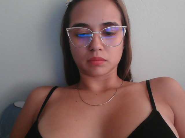 trianabell live cam on BongaCams