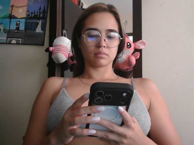 trianabell live cam on BongaCams