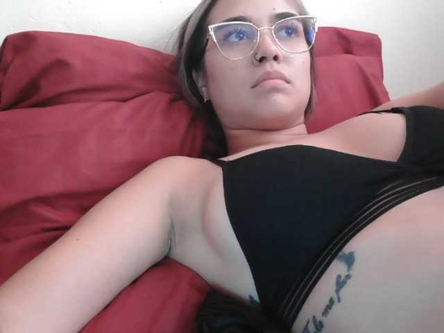 trianabell live cam on BongaCams
