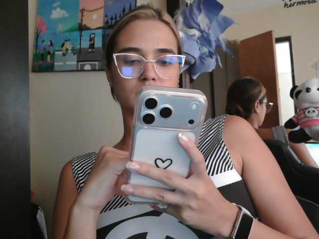 trianabell live cam on BongaCams