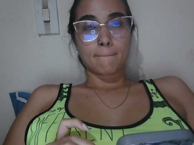 trianabell live webcam show