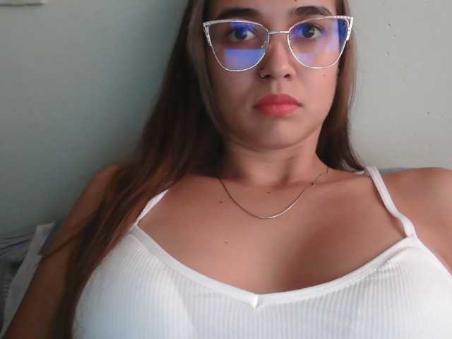 trianabell live cam on BongaCams