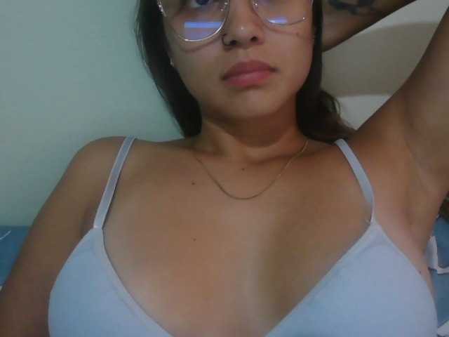 trianabell live cam on BongaCams