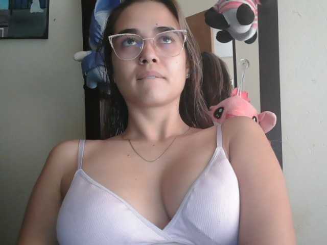 trianabell live webcam show