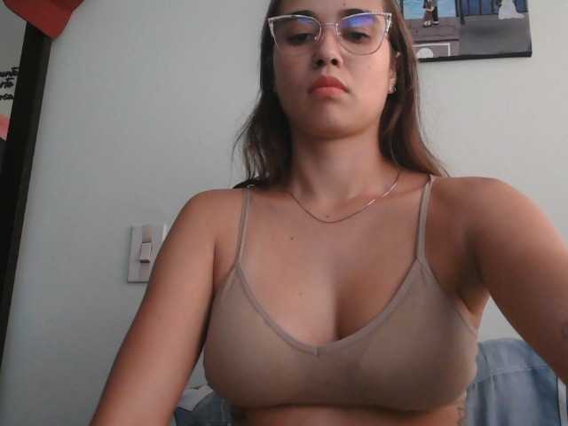 trianabell live cam on BongaCams