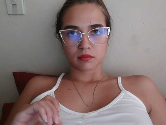 trianabell live cam on BongaCams