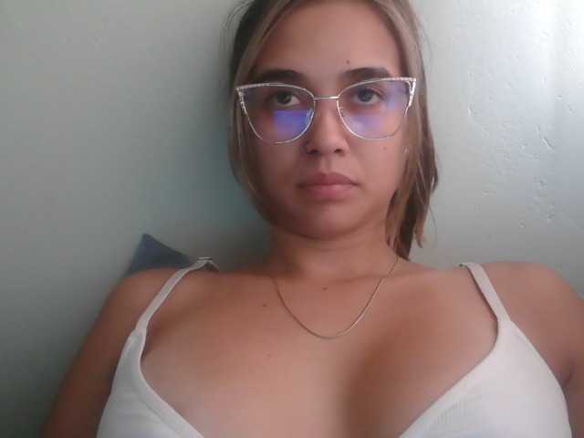 trianabell live cam on BongaCams