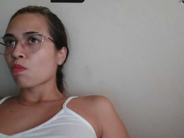 trianabell live cam on BongaCams