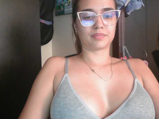 trianabell live cam on BongaCams
