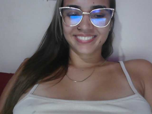 trianabell live cam preview