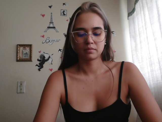 trianabell live cam on BongaCams
