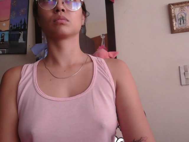 le modèle trianabell est en webcam porno dans un show sur le site bongacams, il possède les tags suivants: Latino/Hispanic,Blonde,Trimmed