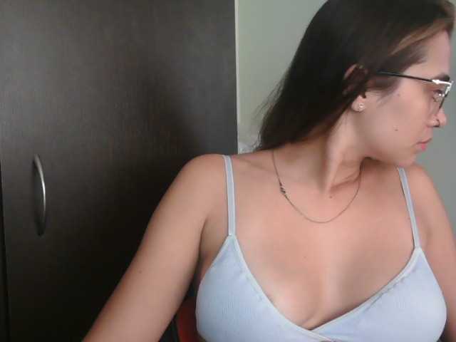 trianabell live cam on BongaCams