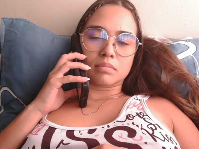 trianabell live cam on BongaCams