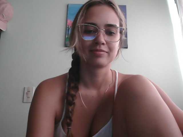 trianabell live cam on BongaCams