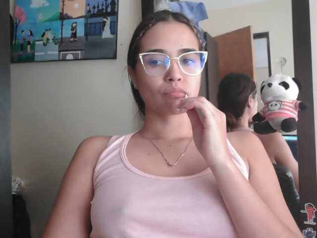 trianabell live cam on BongaCams